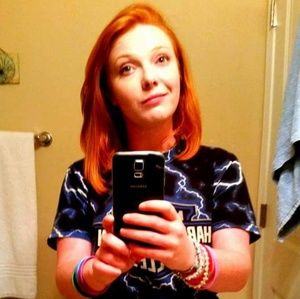 Meet your Posher, Macy